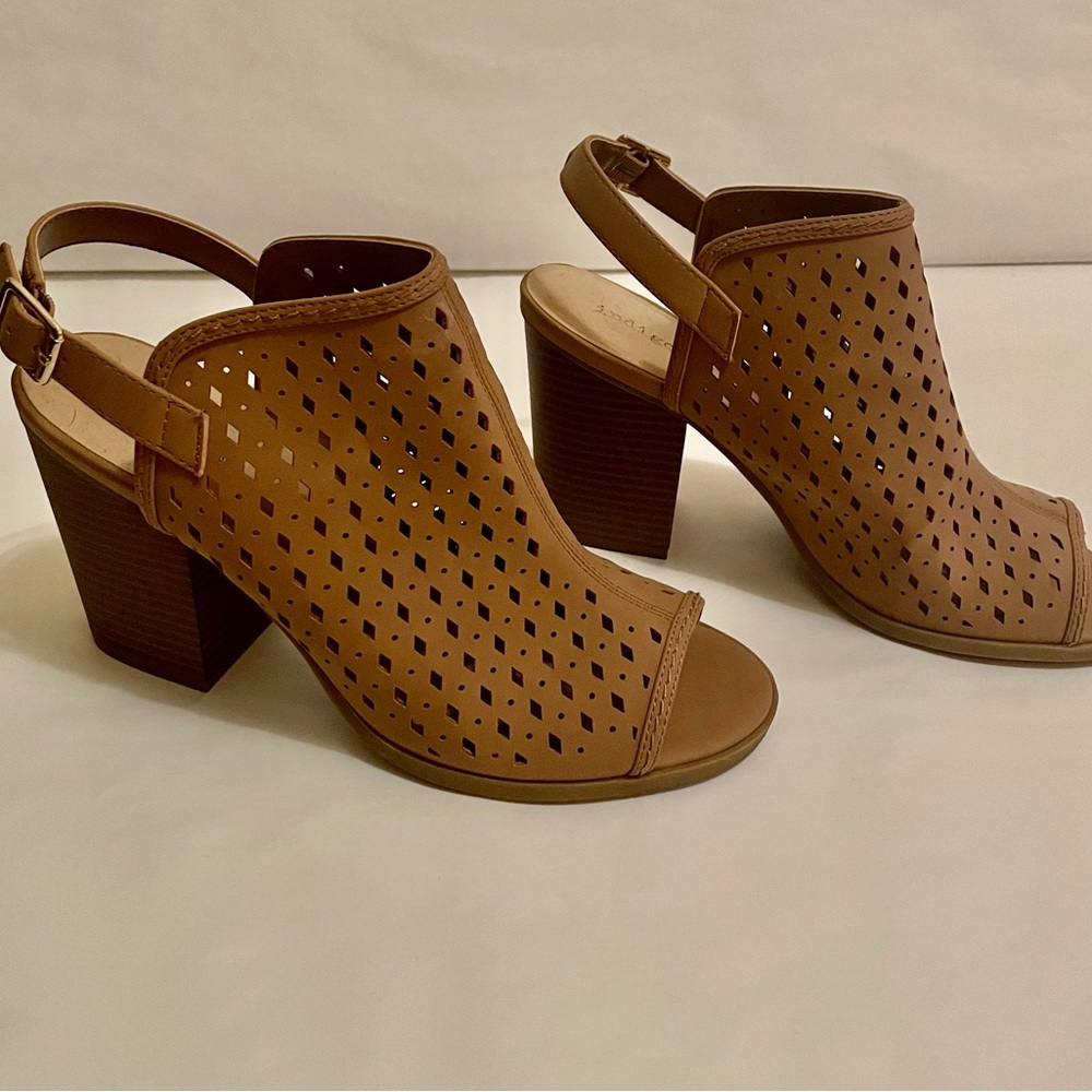 Indigo Rd sandals
